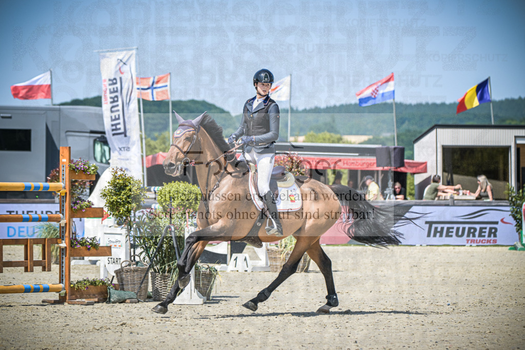 DOS_5057 | Entdecke hochwertige Reitturnierfotos von Foto Oger. Professionell, emotional und authentisch – jetzt Lieblingsmomente im Shop bestellen.Deutschlandweite Turnierfotografie. - Realisiert mit Pictrs.com
