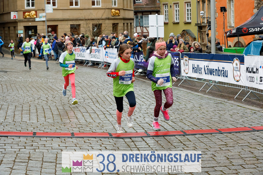 1700m Stadtwerke Jugendlauf | 3 Koenigslauf 2024 1700m Stadtwerke Jugendlauf - Realisiert mit Pictrs.com