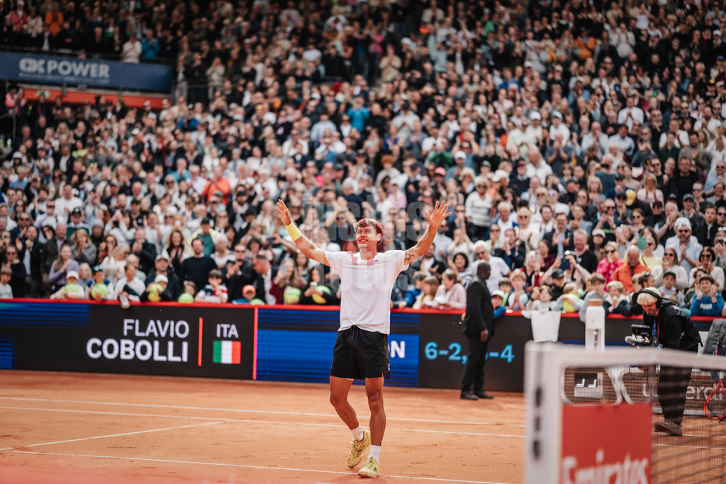 Tennis | Männer | bitpanda Hamburg Open Finale | ATP 500 | Andrei Andrejewitsch Rubljow (RUS) vs. Flavio Cobolli (ITA) | 24.05.2025 | Flavio Cobolli gewinnt das Turnier und jubelt nach dem Matchpoint
