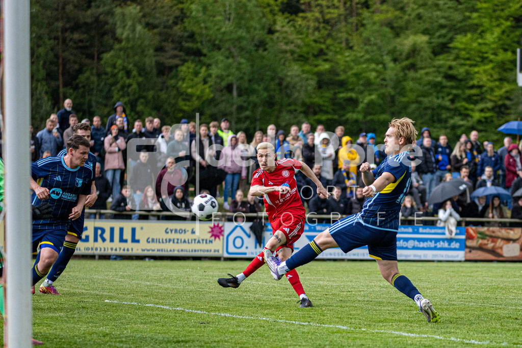Sperber Veerßen - Stenzel_ Brian (r. Bryan Brüggemann) vs Wriedel (KP-Finale) 130526 dlP | immodelaporte-sportfotos - Realisiert mit Pictrs.com