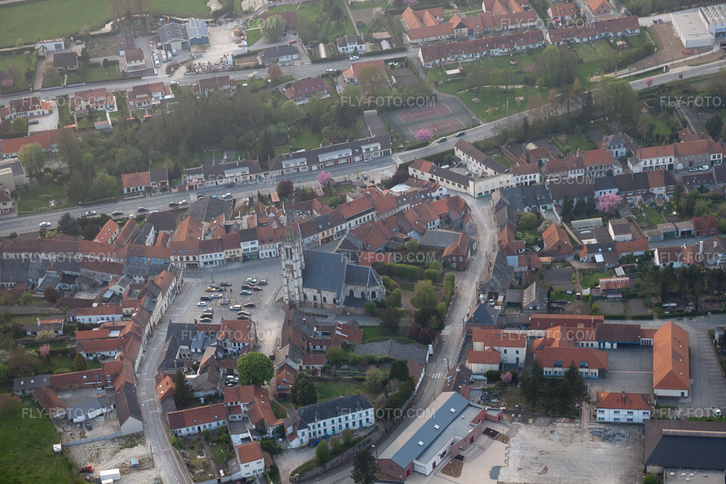 Aerial view: View of the town in Fauquembergues in the state Pas de Calais, France. – Photo: IMG_40144.jpg taken on 04/17/2011 by Werner Riehm/FLY-FOTO.com – Resolution of the original: 4752 x 3168 px