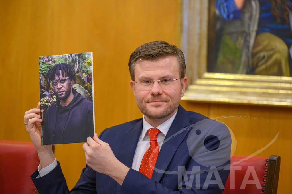 _DWI1445 | MATA IndoCon - Realisiert mit Pictrs.com