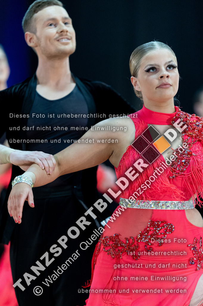 20240120-01001 | Hier finden Sie Tanz Bilder vom Latein und Standard Formationen tanzen. Sportbilder vom Tanzsport. Schöne Fotos und von Weltmeisterschaft, Europameisterschaft, Bundesliga, Regionalliga, Oberliga und Landesliga sowie von GOC Stuttgart, DanceComp, WM Bremen