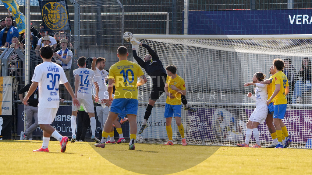 Fußball, Herren, Saison 2025/2026, Regionalliga Nordost, 24. Spieltag, FSV 63 Luckenwalde vs. 1.FC Lokomotive Leipzig, Samstag 28.02.2026, Werner-Seelenbinder-Stadion Luckenwalde, | Fußball, Herren, Saison 2025/2026, Regionalliga Nordost, 24. Spieltag, FSV 63 Luckenwalde vs. 1.FC Lokomotive Leipzig, Samstag 28.02.2026, Werner-Seelenbinder-Stadion Luckenwalde, Im Bild: Florian Palmowski (Luckenwalde) - Realisiert mit Pictrs.com