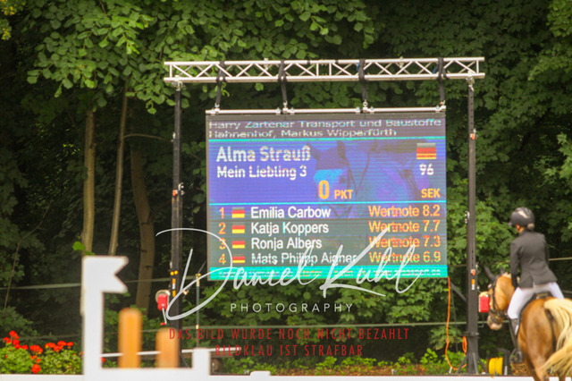 DKP44609 | Turniersportfotografie; Pferdefotografie; Dressurfotografie