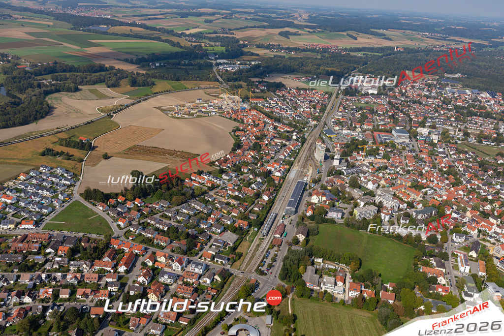 Aktuelles Luftbild von  Moosburg an der Isar - Die Luftaufnahme wurde 2020 mittels UL-Flugzeug erstellt ( keine Drohne ) - hochauflösende Kamera-Systeme von  Canon -Beste Qualität - Für grossformatige Ausdrucke geeignet. Die Geschenkidee !