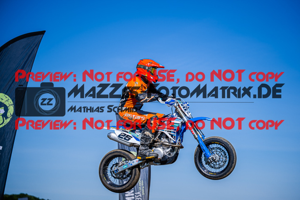 MaZZes_FotoMatrix_220904_3695 | UE40