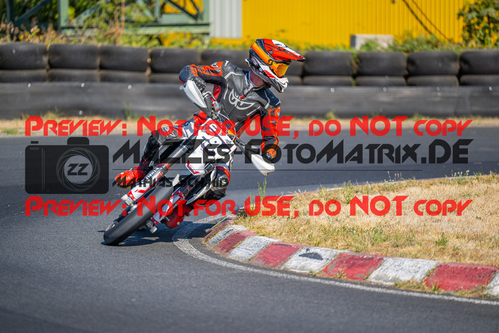 MaZZes-Fotomatrix-20260815-608914 | S2