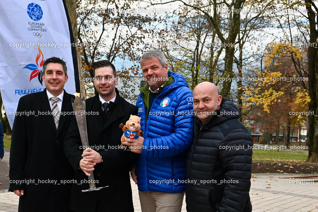European Youth Olympic Festival EYOF 2023 Pressekonferenz | Stadtrat Spittal an der Drau Christoph Staudacher, Gemeinderat Spittal an der Drau Roland Staudacher,  Bürgermeister Spittal an der Drau Gerhard Köfer, Gemeinderat Spittal an der Drau Marco Brandner, Olympisches Feuer