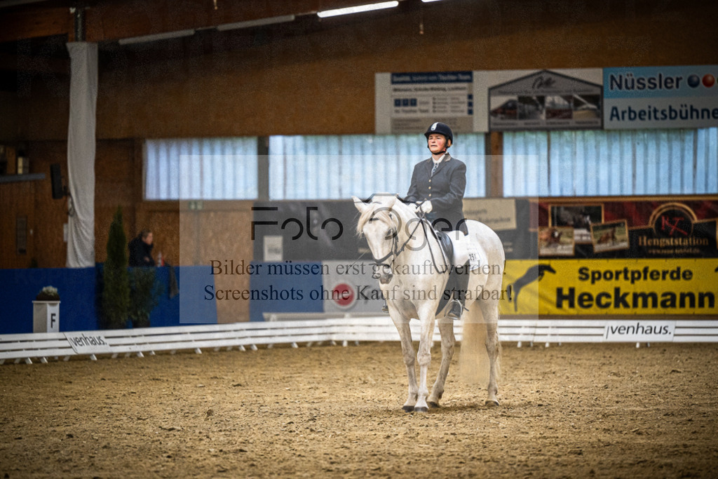 DOS_0722 | Entdecke hochwertige Reitturnierfotos von Foto Oger. Professionell, emotional und authentisch – jetzt Lieblingsmomente im Shop bestellen.Deutschlandweite Turnierfotografie. - Realisiert mit Pictrs.com