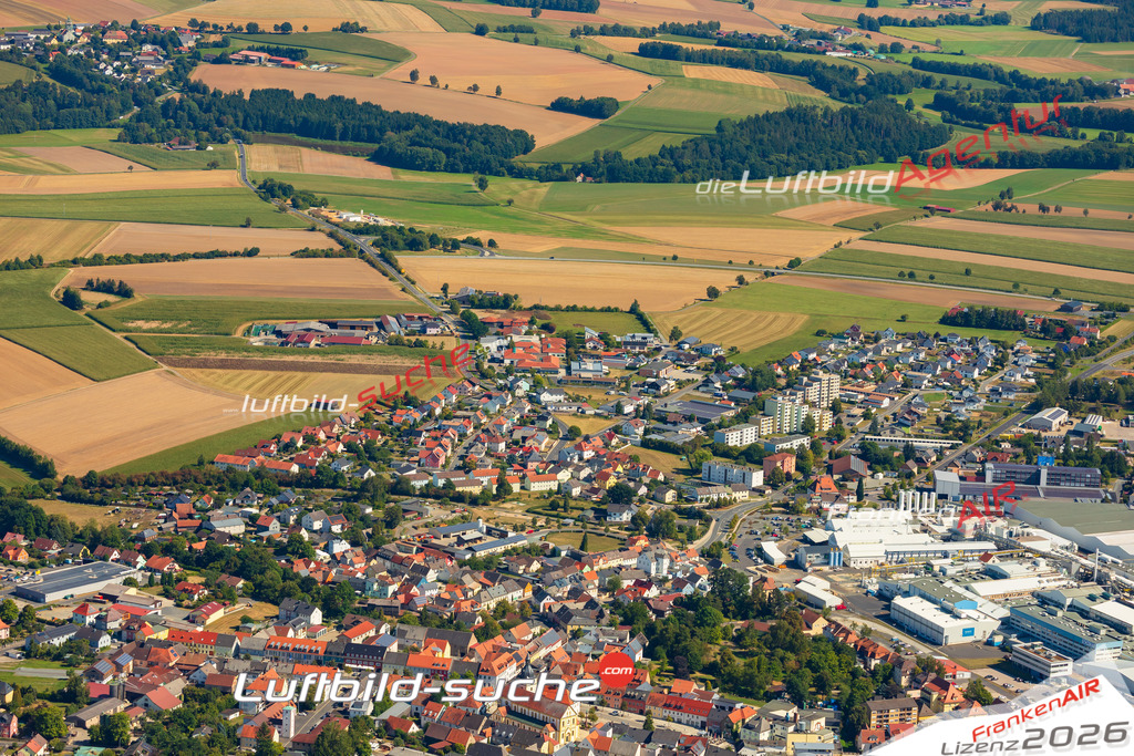 Luftaufnahme von  Mitterteich - Die Luftaufnahme wurde 2025 vom UL-Flugzeug heraus erstellt ( keine Drohne ) - Hochauflösende Luftaufnahme - für professionelle Ausdrucke geeignet. Die Geschenkidee !Mit Lizenz und Bildrechte bestellbar