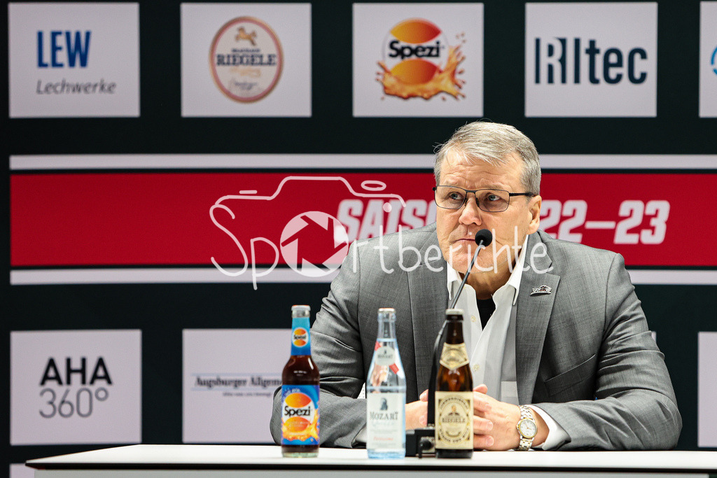 Augsburger Panther - EHC Red Bull Muenchen | Augsburgs Neuer Trainer Kai SUIKKANEN bei der Pressekonferenz nach der Partie
