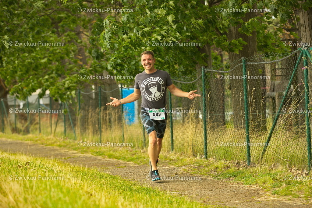 2023_0630_KoberTriathlon_Jeder0786 | Urban. Natur. Panorama. Luftbild. 
Der Bildershop für aufregende Perspektiven!
Für Deko, Wandbild und Kalender!
Wir bringen LED-Bilder zum Leuchten!
