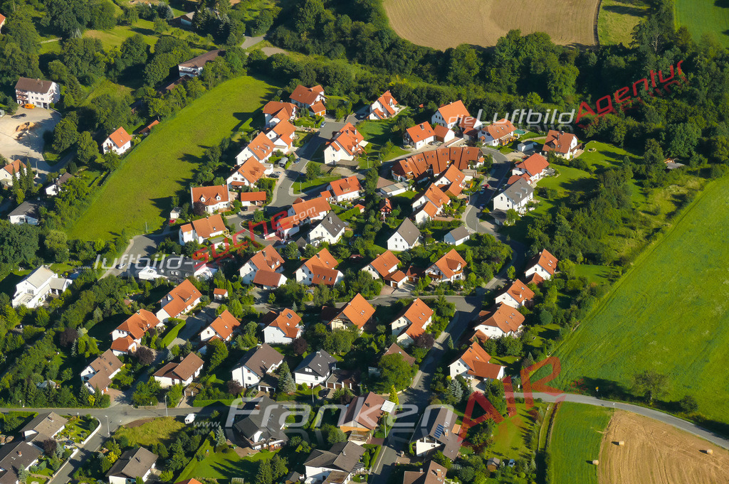 Luftbild von  Stadtsteinach - Luftaufnahme wurde 2007 von https://frankenair.de mittels Flugzeug (keine Drohne) erstellt - die Geschenkidee