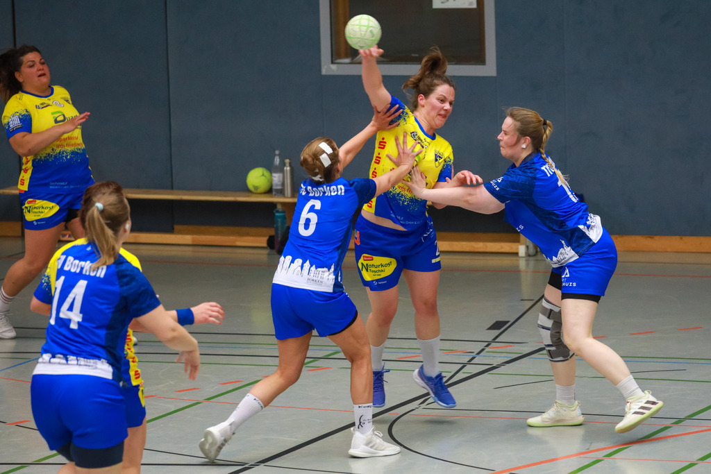 SVN_BorkenII_100525_032 | Bildergalerie von Sport-Ereignissen aber auch von weiteren spannenden Dingen - nicht nur vom Niederrhein. In Anlehnung an den bekannten Spruch von Hanns Dieter Hüsch heißt das Motto: "Niederrhein ist überall".  - Realisiert mit Pictrs.com