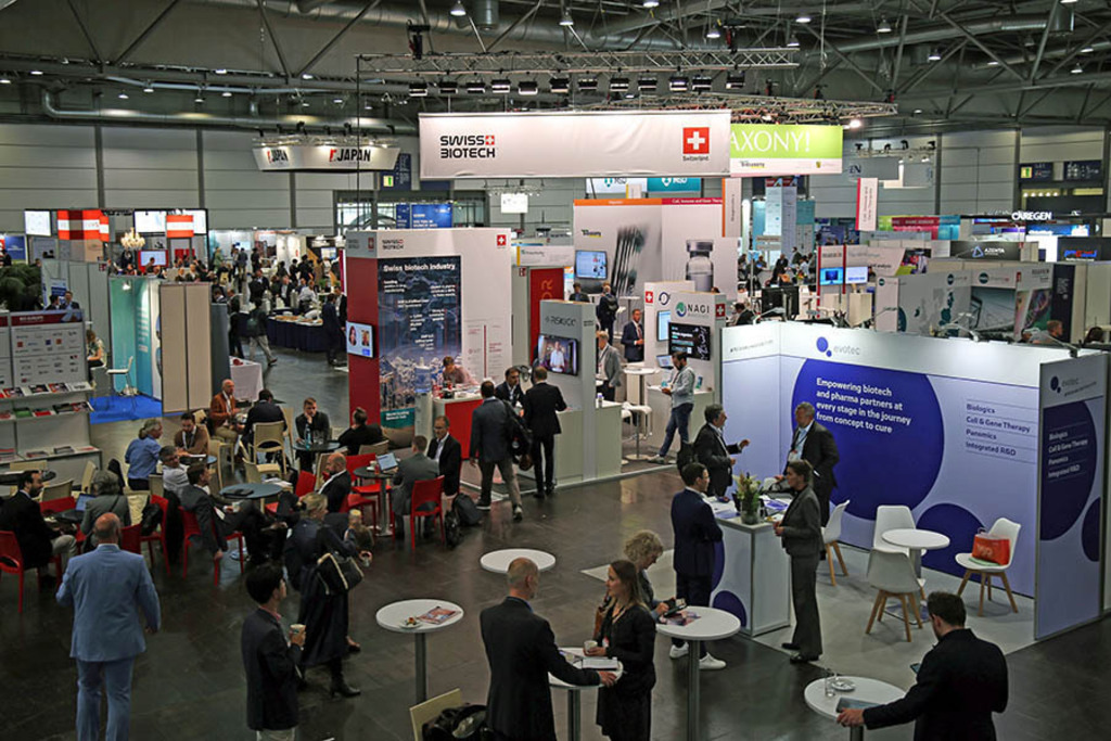 Foto: Leipzig - Congress Center Leipzig | Das Team hinter BILDLEXIKON LEIPZIG bündelt historische wie aktuelle Informationen über die Stadt Leipzig in Text und Bild auf einer Plattform und stellt diese der interessierten Öffentlichkeit zur Verfügung.