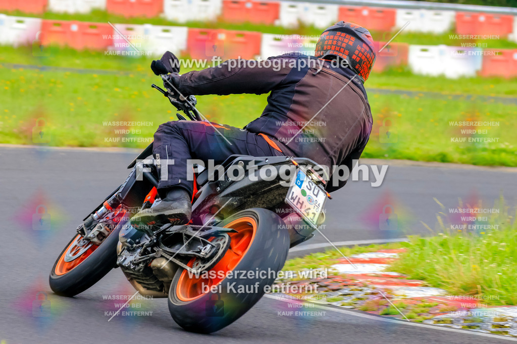 VBK-6714 | Hier findet Ihr Bilder von Touristenfahrten auf der Nürburgring Nordschleife oder von anderen Veranstaltungen die ich besucht habe. Viel Spass beim Durch Schauen 