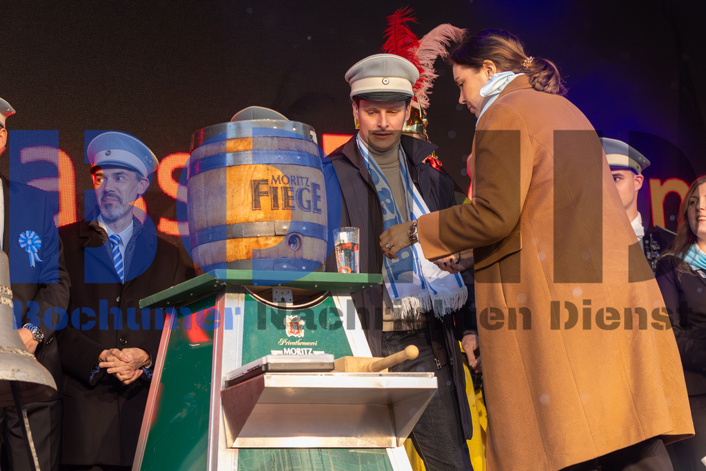 JEM_ZAPMAI20250424-18 | bond - Realisiert mit Pictrs.com