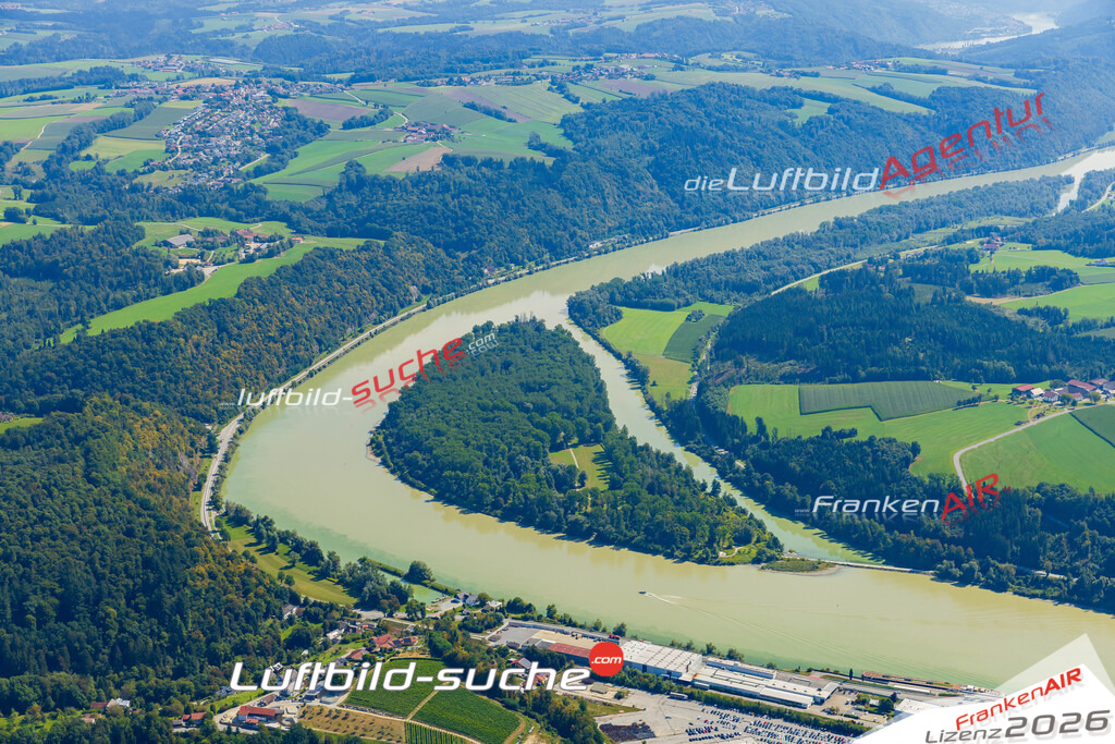 Luftaufnahme der Stadt Freinberg - Die Luftaufnahme wurde 2025 vom UL-Flugzeug heraus erstellt ( keine Drohne ) - Hochauflösende Luftaufnahme - für professionelle Ausdrucke geeignet. Die Geschenkidee !Mit Lizenz und Bildrechte bestellbar