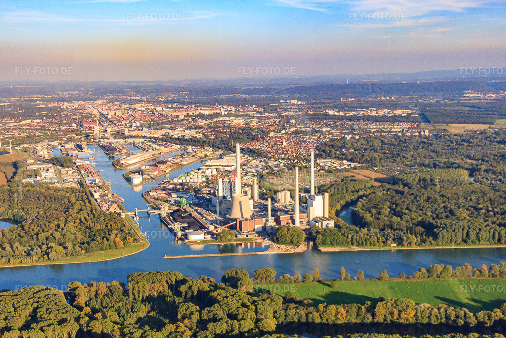 Luftbild: Rheinhafen-Dampfkraftwerk der ENBW im Ortsteil Daxlanden in Karlsruhe im Bundesland Baden-Württemberg in Deutschland. Foto: IMG_45327.jpg vom 21.09.2011 durch Werner Riehm/FLY-FOTO.de