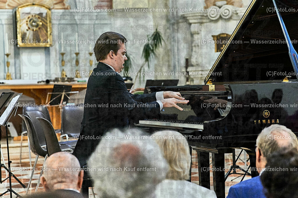 ALS0424_XXXIX-Chopin-Festival_Eroeffnungskonzert_Wunder Ingolf | (C)FotoLois.com, Alois Spandl, Eröffnungskonzert in der Kartausenkirche mit Camerata Mozartiana unter Dirigent Daniel Auner, Janusz Olejniczak (Klavier), Natalia Rehling (Klavier), Kompnistin Johanna Doderer und Ingolf Wunder (Klavier), Fr 4. August 2023  . August 2023.