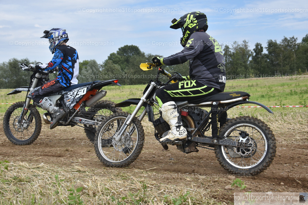 DSC_0823 | Sportfotografie , Motorsport, Motoross, Reitsport, Mointainbike, Enduro,
Landschaft , Outdoor, Eventfotografie, Landschaft, Bilder online bestellen - Realisiert mit Pictrs.com