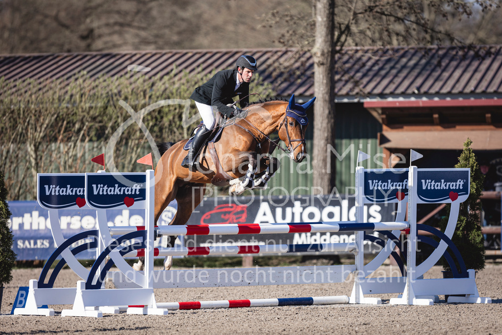 250408_Mühlen_SprPf-A2-225 | Deine schönsten Turniermomente als professionelle Fotos! Entdecke hochwertige Pferdesport-Fotografie im Online-Shop. Jetzt Fotos finden & bestellen!