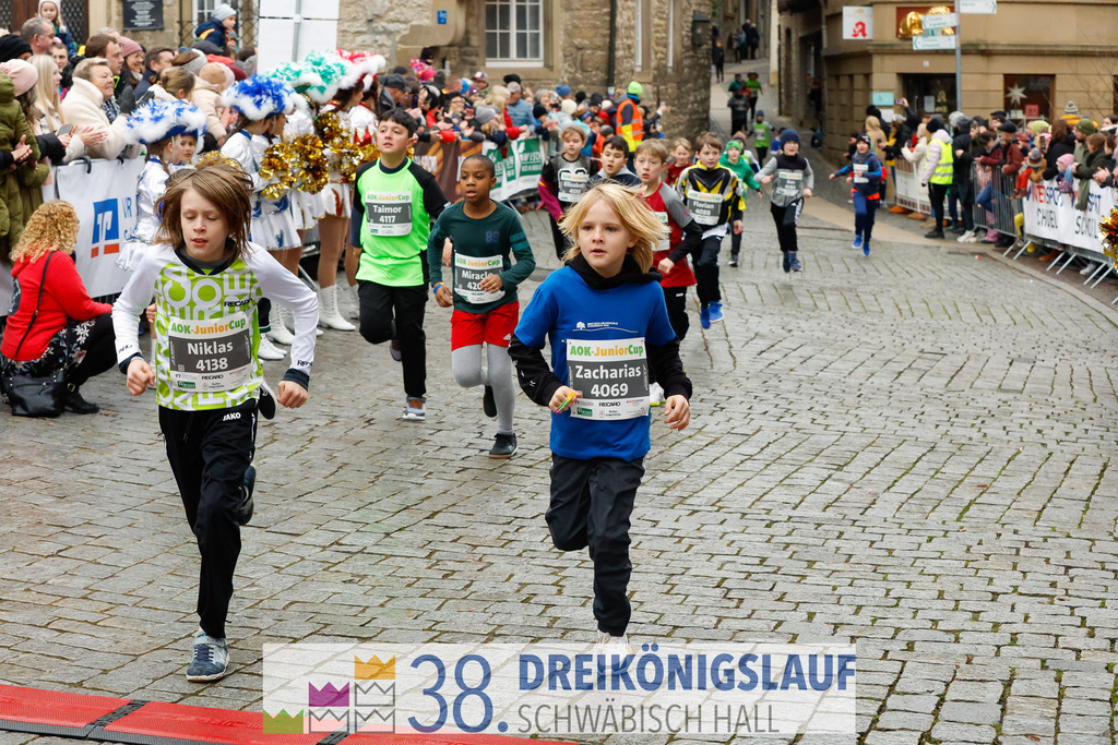 400m AOK Junior Cup | 3 Koenigslauf 2024 400m AOK Junior Cup - Realisiert mit Pictrs.com