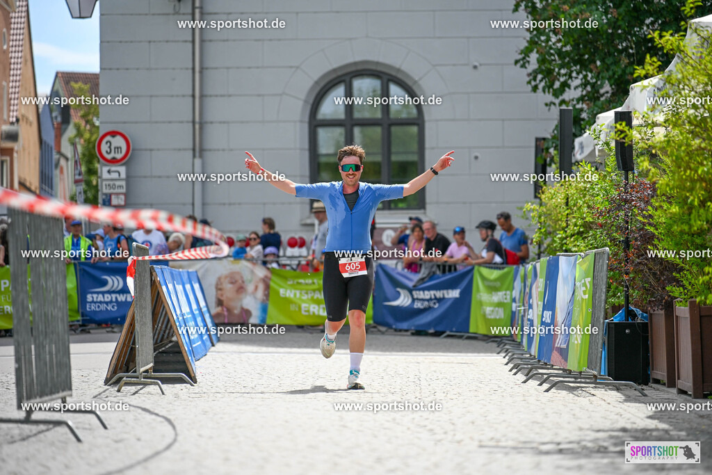 SZI_8707 | Stadttriathlon Erding 2025. #yourpictrs #sportshot_your_pictrs @Sportshotphotography #stadttriathlonerding Copyright: www.sportshot.de