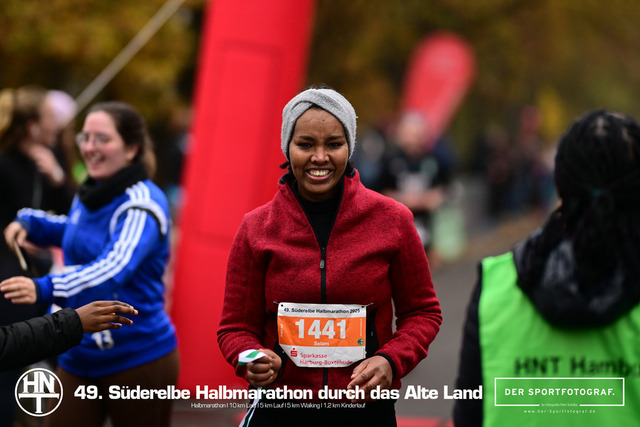 Süderelbe Halbmarathon 2025 I 09.11.2025 I Fotograf_DerSportfotograf.I 00641 | Der Sportfotograf. - Realisiert mit Pictrs.com