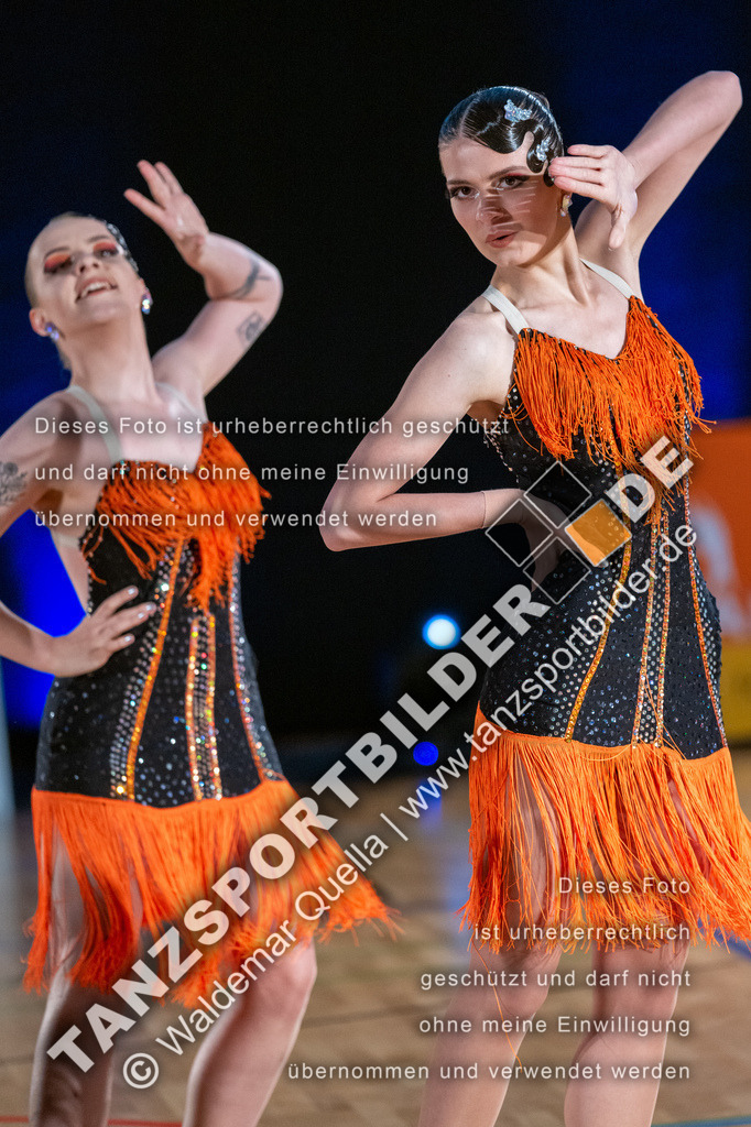 20250503-00345 | Hier finden Sie Tanz Bilder vom Latein und Standard Formationen tanzen. Sportbilder vom Tanzsport. Schöne Fotos und von Weltmeisterschaft, Europameisterschaft, Bundesliga, Regionalliga, Oberliga und Landesliga sowie von GOC Stuttgart, DanceComp, WM Bremen