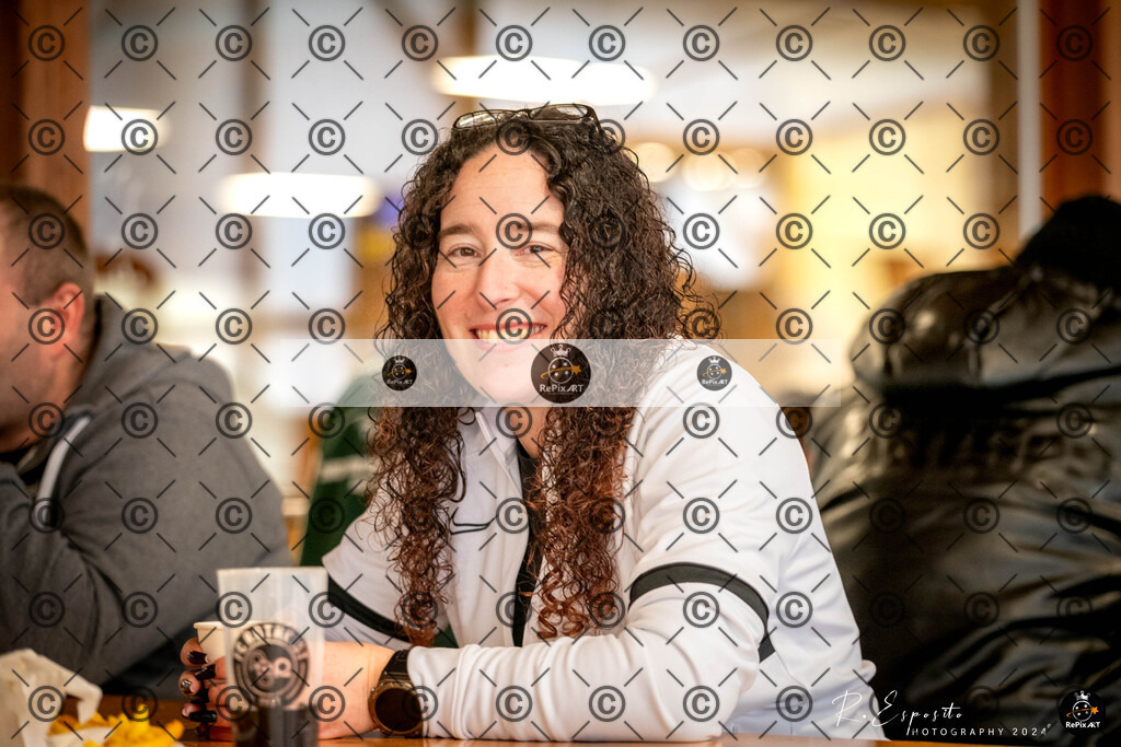 20241130_FCR-Hallenturnier-E-3_042 | Sport und Naturfotografie von Roberto Esposito zeigt echte Momente Bewegung und die Schönheit der Natur. Ausdrucksstarke Bilder schaffen Emotionen.