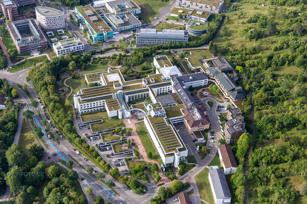 Luftbild: BG Unfallklinik Tübingen in Tübingen im Bundesland Baden-Württemberg in Deutschland. – Foto: IMG_008544.jpg vom 27.08.2020 durch Werner Riehm/FLY-FOTO.de – Auflösung des Originals: 5472 x 3648 px – YouTube