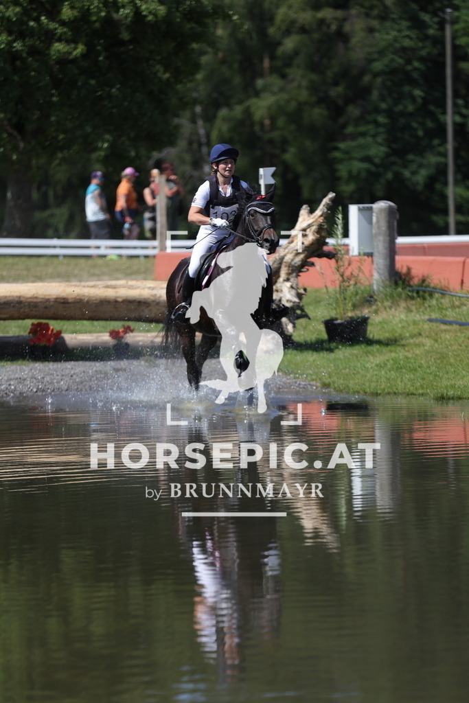 0P6A5644 | Willkommen bei Brunnmayr - Design & Fotografie – Ihrem Spezialisten für Reitturniere und Pferdeveranstaltungen in Oberösterreich, Salzburg und Bayern! Seit über 17 Jahren sind wir leidenschaftlich dabei.