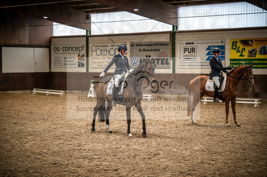 Hallenreittunier Voxtrup 2023 | Entdecke hochwertige Reitturnierfotos von Foto Oger. Professionell, emotional und authentisch – jetzt Lieblingsmomente im Shop bestellen.Deutschlandweite Turnierfotografie. - Realisiert mit Pictrs.com