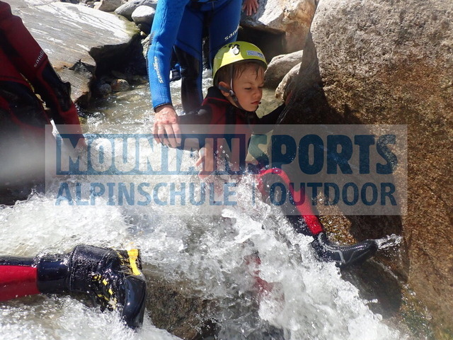 P7300312 | Bestelle die Bilder deines Berg- oder Wasser-Abenteuers mit Mountain Sports bequem von zu Hause aus direkt über unseren Online Fotoshop von pictrs.com. - Realisiert mit Pictrs.com