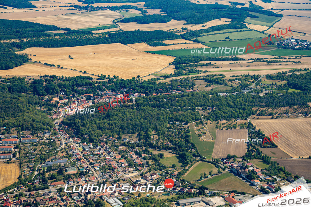 Das Luftbild der Stadt Eckartsberga wurde 2022 vom Flugzeug heraus erstellt (keine Drohnen-Aufnahmen) Aufnahmehöhe ca.450 Meter- hohe Bildauflösung und Druck-Qualität. Garantiert!