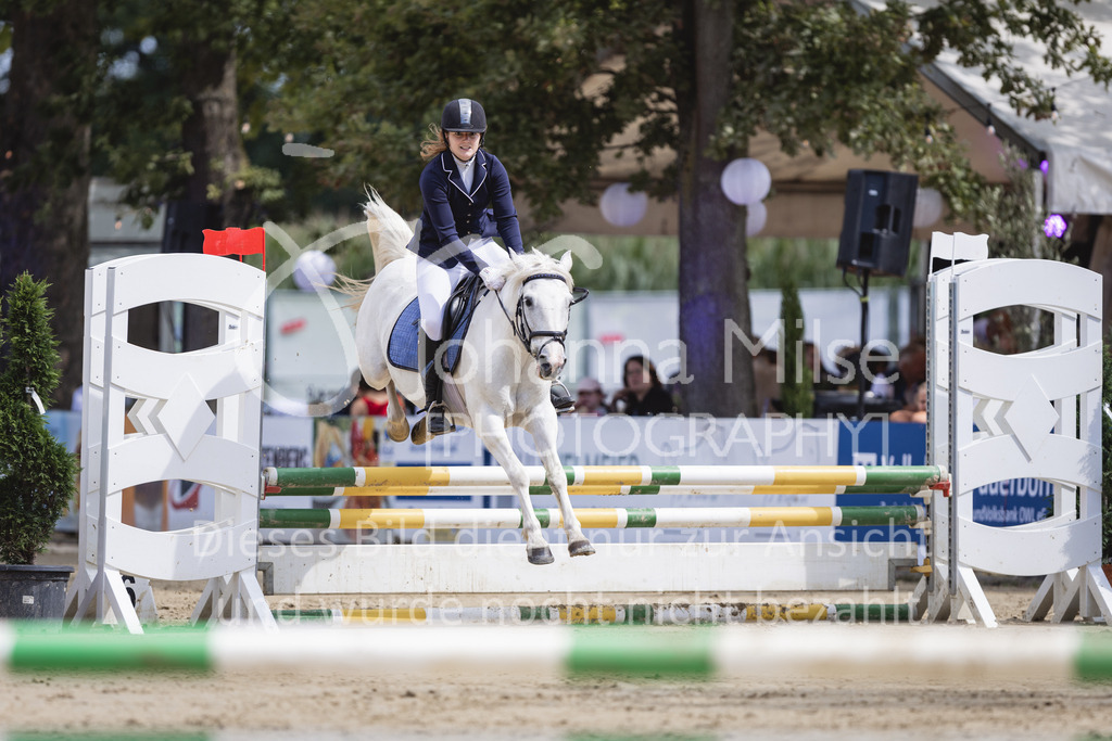 230826_Delbrueck_Stil-E-767 | Deine schönsten Turniermomente als professionelle Fotos! Entdecke hochwertige Pferdesport-Fotografie im Online-Shop. Jetzt Fotos finden & bestellen!