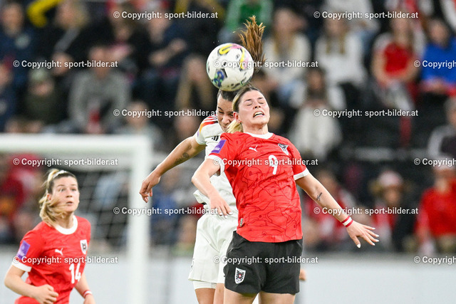 AUT, Fussball UEFA Frauen EM Qualifikation 2024-25 - Oesterreich vs Deutschland | 05.4.2024, Raiffeisen Arena Linz, AUT, UEFA Frauen EM Qualifikation 2024-25 - Oesterreich vs Deutschland, im Bild Eileen Michelle Campbell (AUT) vs Lena Sophie Oberdorf (GER)


// UEFA Women's European Qualifiers 2024-25 Match between Austria and Germany in Linz, Austria on 2024/04/05