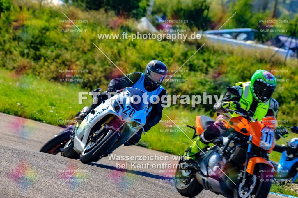 020-2441 | Hier findet Ihr Bilder von Touristenfahrten auf der Nürburgring Nordschleife oder von anderen Veranstaltungen die ich besucht habe. Viel Spass beim Durch Schauen 