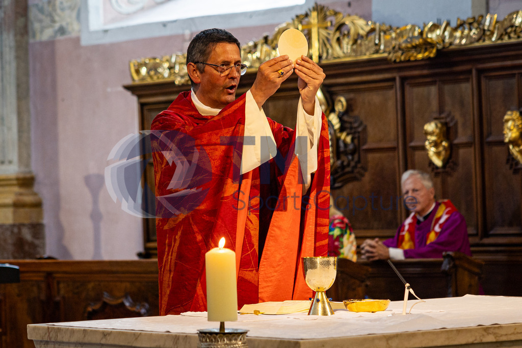 RR5M8986 | Firmung Dom Klagenfurt 8.6.24