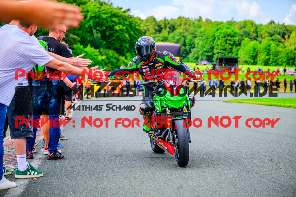 MaZZes_FotoMatrix_240728_6021986_4974 | TWIN