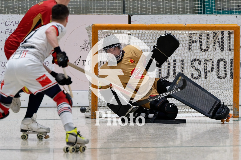 Harvest National League  - Geneve RHC v SC Thunerstern  |  during the Harvest National League  match between Geneve RHC and SC Thunerstern  at Centre sportif de la queue d'arve in Geneve, Switzerland