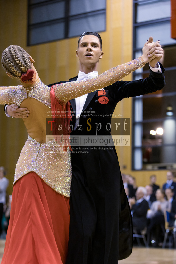 20241102_DM_HGR_Std_16343 | Tanzsportbilder, Standardtanz, Lateintanz, WDSF, DTV, LTVB, dancecomp, goc, hessen tanzt, blaues band der spree, walzer, tango, wiener walzer, slowfox, quickstepp, samba, rumba, cha-cha-cha, paso doble. jive, hd-kroft photography, turniertanzsport