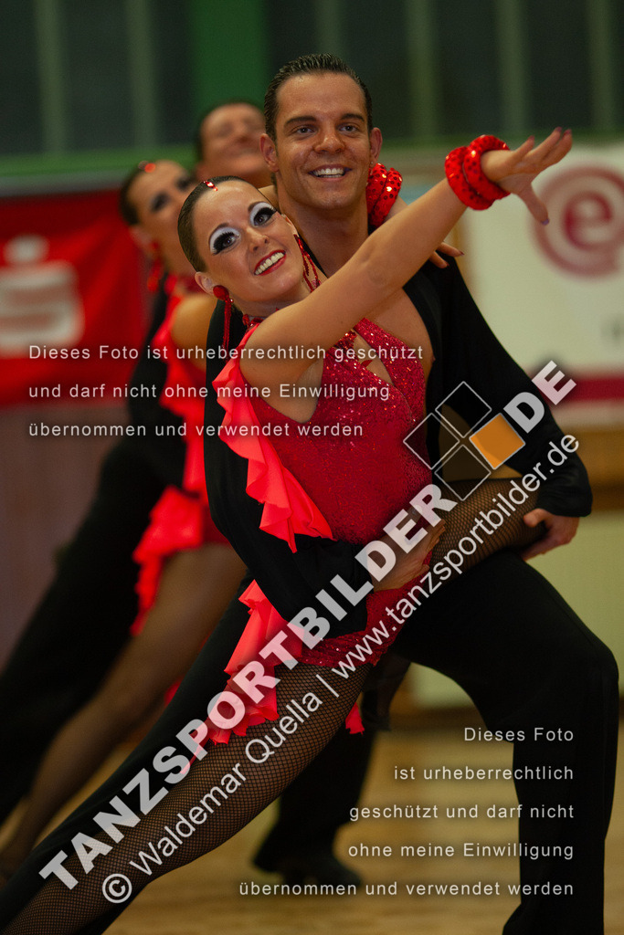 20090124-10901 | Hier finden Sie Tanz Bilder vom Latein und Standard Formationen tanzen. Sportbilder vom Tanzsport. Schöne Fotos und von Weltmeisterschaft, Europameisterschaft, Bundesliga, Regionalliga, Oberliga und Landesliga sowie von GOC Stuttgart, DanceComp, WM Bremen