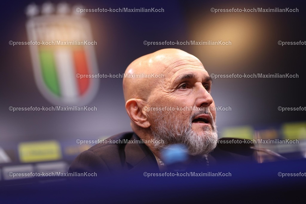 DFB22032501102 | 22.03.2025, Fußball, Pressekonferenz vor dem Nations League  Viertelfinale Deutschland - Italien, Signal Iduna Park, Saison 2024 2025: Bundestrainer Luciano Spalletti (ITA) DFB regulations prohibit any use of photographs as image sequences and or quasi-video.