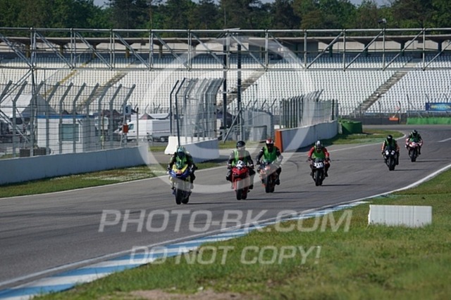 2022_05_09_PBK_12341 | Sportfotografie; SlowMotion; Video; Rennstrecke; Hafeneger; Speer; Racing; RSE; BMW; CBO; Trackday; Motorsportarena; Hockenheimring; Brno; Most; Barcelona; Valencia