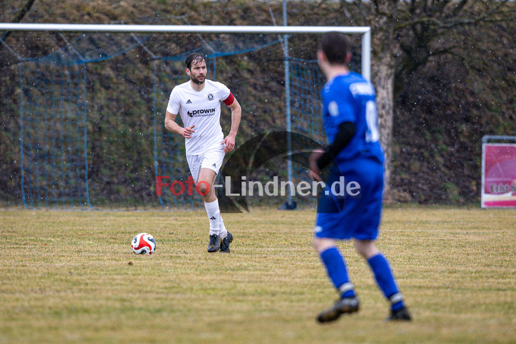 TSV Burggen/Bernbeuren gegen TSV Finning | Fußball Kreisklasse Herren Oberbayern Zugspitze Gruppe 4 2025/26, TSV Burggen/Bernbeuren gegen TSV Finning, 20250316,Martin SCHMÖLZ (TSV Burggen/Bernheuren #15) in Aktion,2025-03-16 in Burggen (WMH-Arena Burggen), Martin SCHMÖLZ (TSV Burggen/Bernheuren #15)Copyright: WolfgangxLindner www.foto-lindner.de
