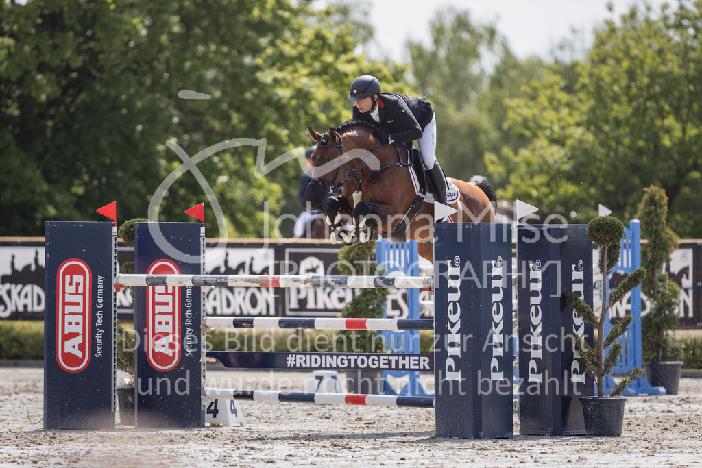 230519_MayDays_M__-Spr-935 | Deine schönsten Turniermomente als professionelle Fotos! Entdecke hochwertige Pferdesport-Fotografie im Online-Shop. Jetzt Fotos finden & bestellen!