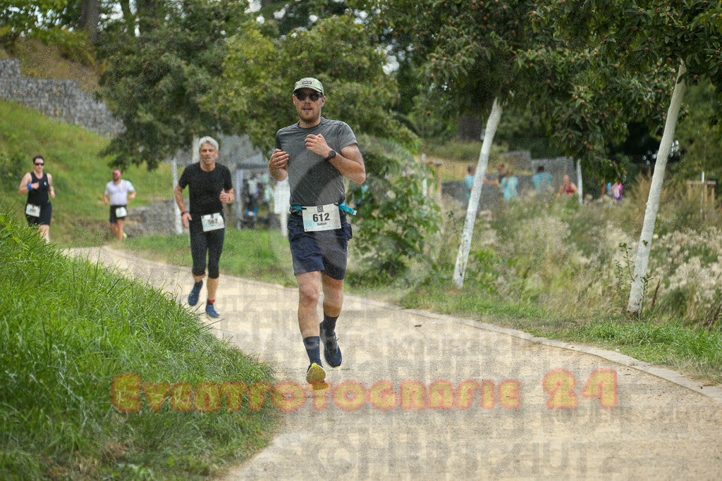 250824_1424_EX1_6059 | Sportfotografie im Rhein-Sieg Kreis, Köln, Bonn, NRW, Rheinland Pfalz, Hessen, etc. Unser Tätigkeitsfeld umfasst den Laufsport vom Volkslauf über den Marathon, Duathlon, Triathon bis zum Ultralauf wie Kölnpfad Ultra oder Schindertrail.